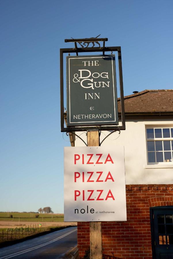 The Dog & Gun Inn Netheravon Eksteriør billede