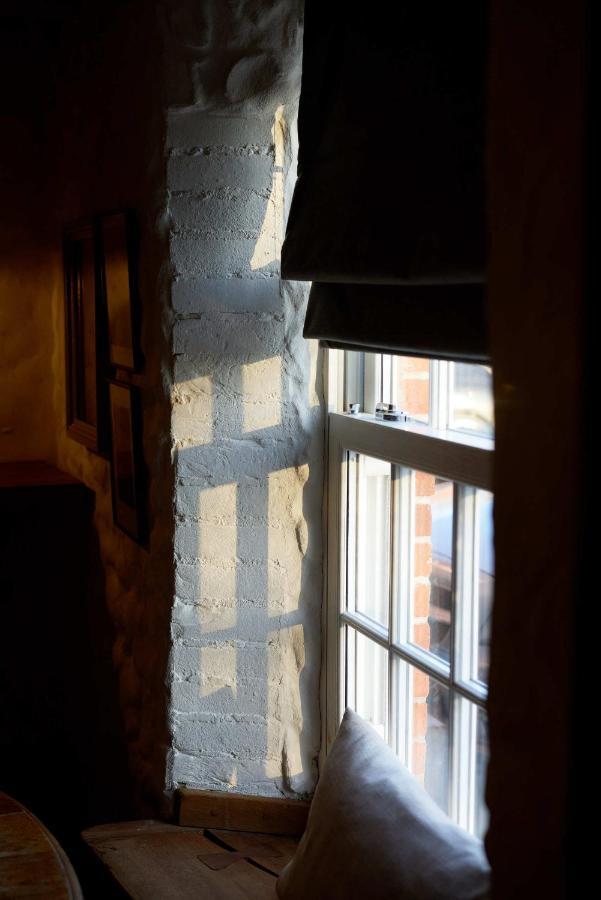 The Dog & Gun Inn Netheravon Eksteriør billede